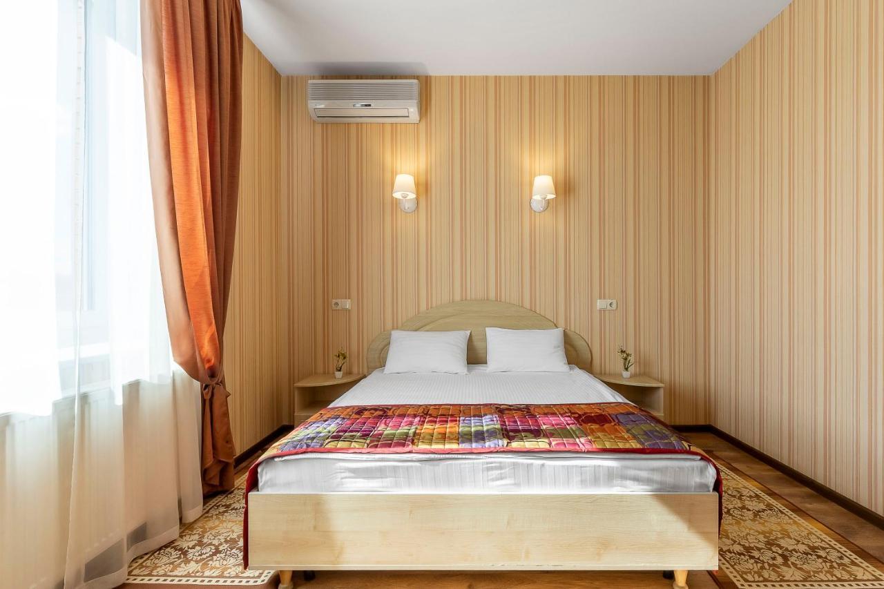 Гостиница Siesta Киев Sofiivska Borshchahivka Exterior photo